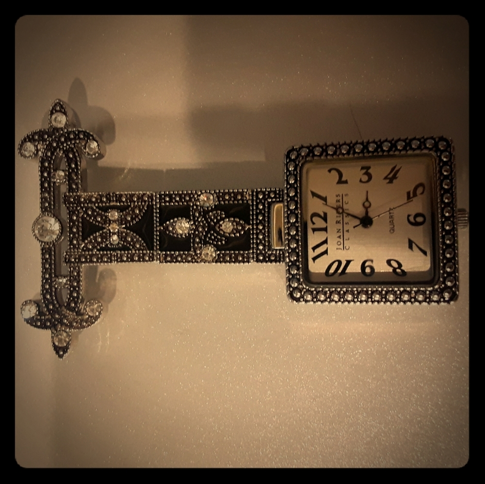 Stunning joan Rivers brooch watch